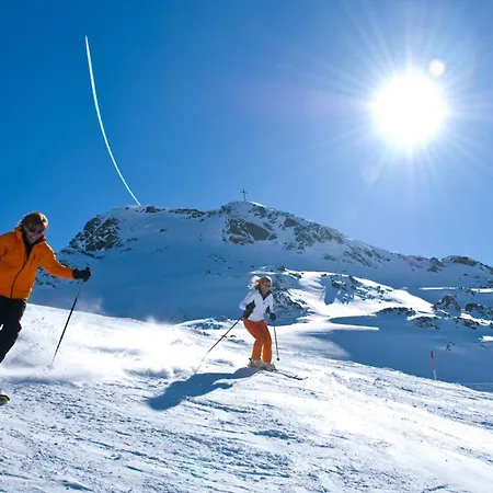 Christina Apartman *